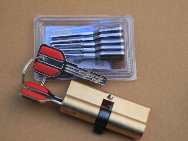 南川24小时上门开锁公司